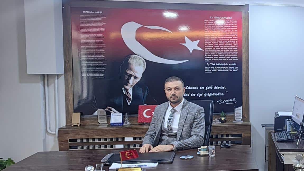 Coşkun BAYRASLAN  - Okul Müdürü